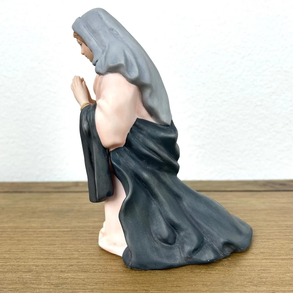 Kirkland Signature #75177 Nativity Mary Figurine‎ Porcelain Replacement Figure